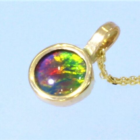 gullsmykke-opal